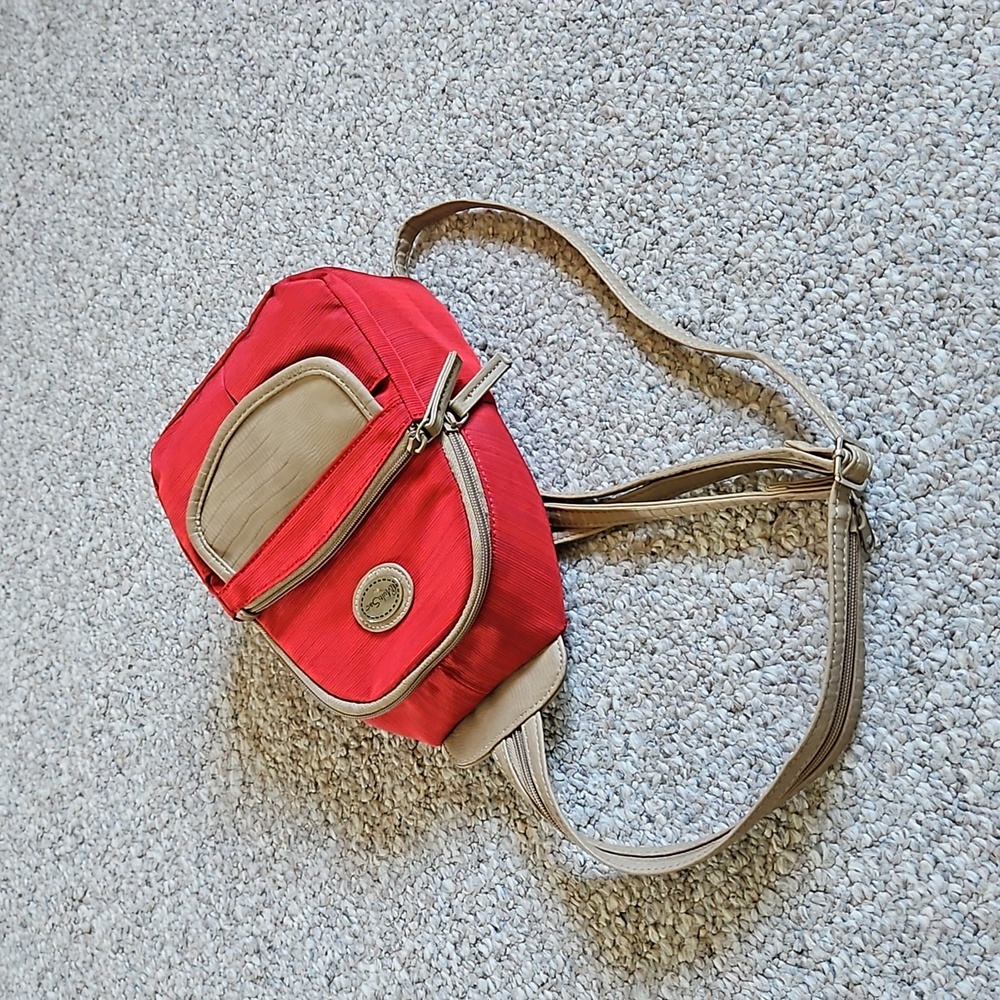 Multi-sac Small Backpack. - Picture 2 of 14